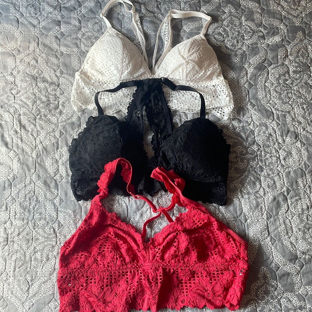 3 Bralettes